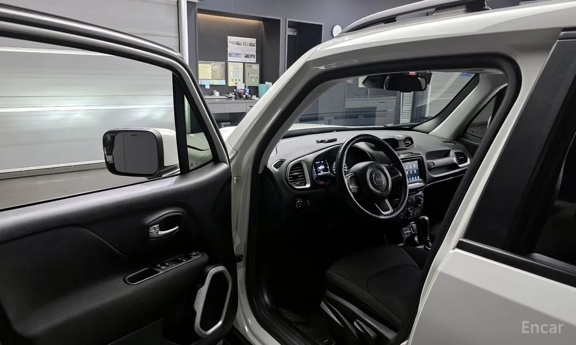 Фото 10 - Jeep Renegade