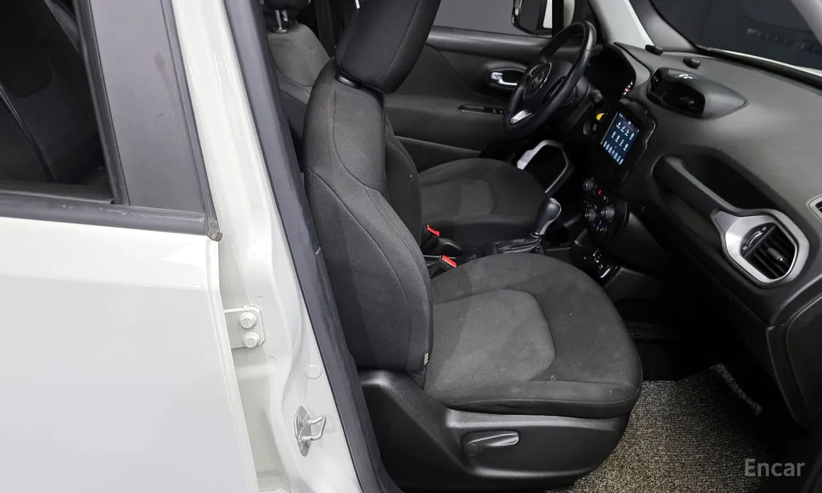 Фото 12 - Jeep Renegade