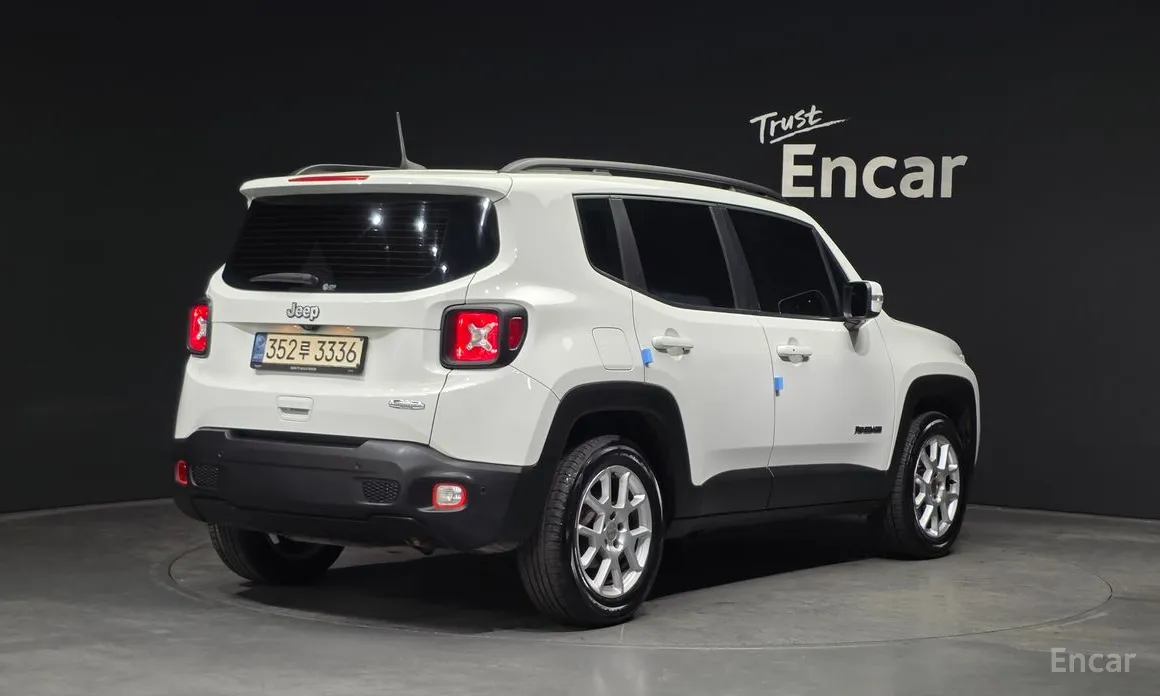 Фото 2 - Jeep Renegade