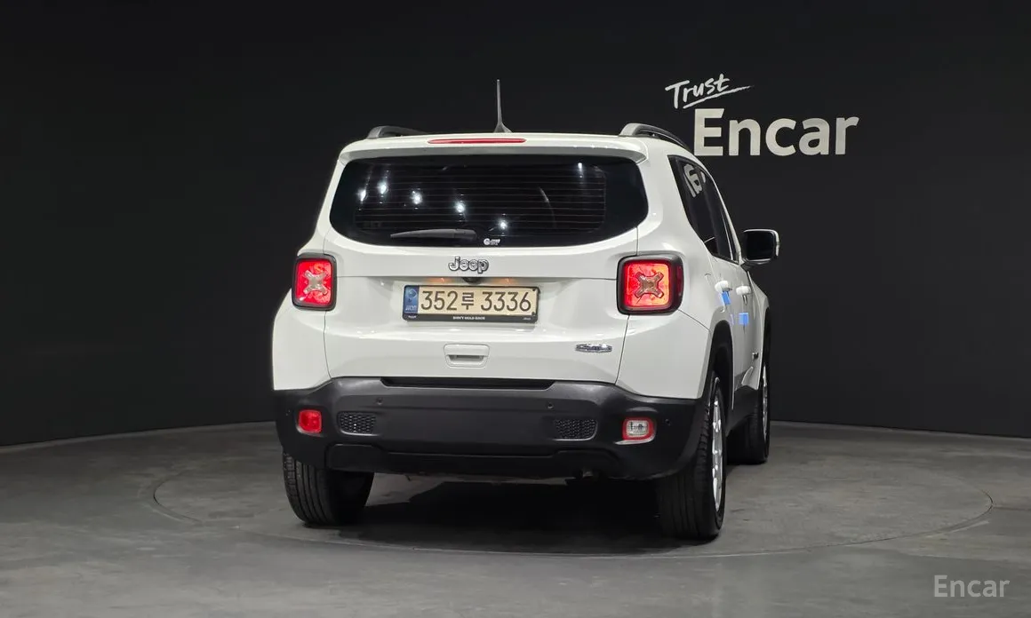 Фото 4 - Jeep Renegade