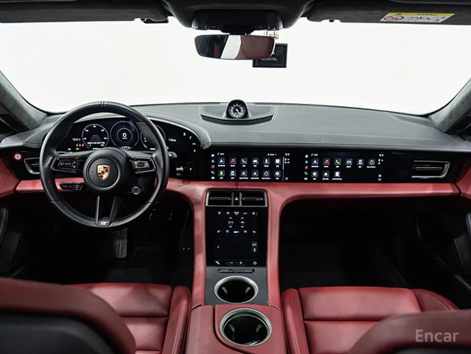 Фото 7 - Porsche Taycan