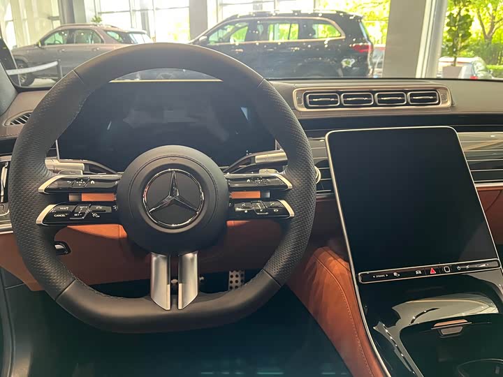 Фото 4 - Mercedes-Benz S-Class