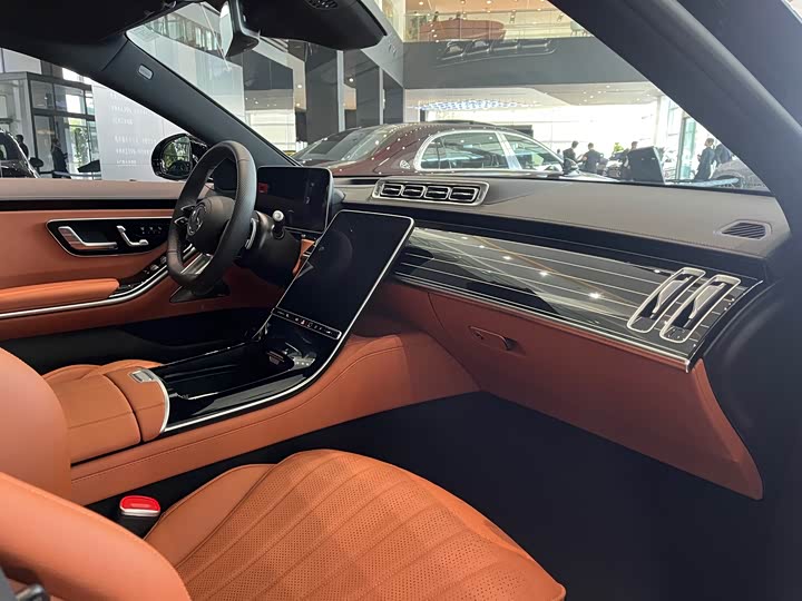 Фото 5 - Mercedes-Benz S-Class