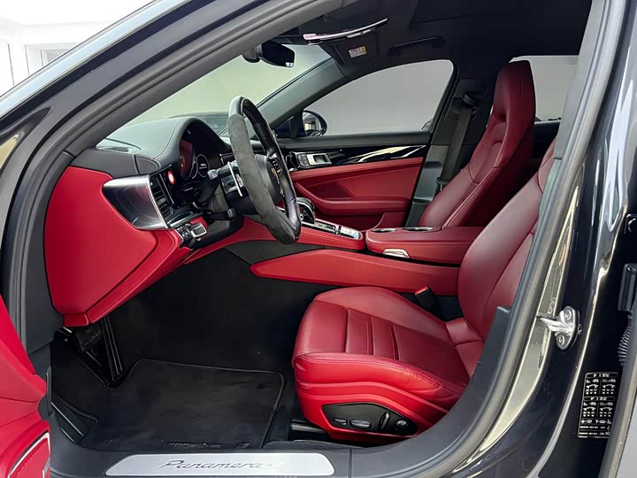 Фото 8 - Porsche Panamera