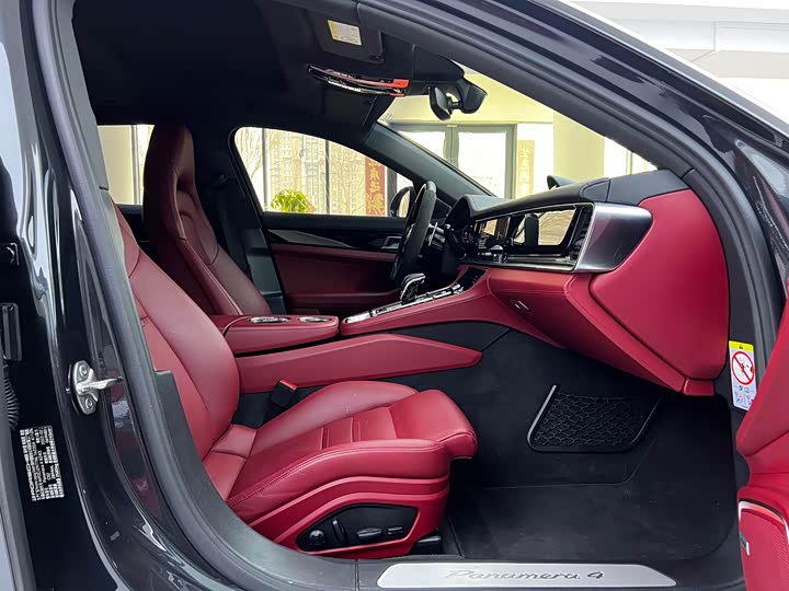 Фото 9 - Porsche Panamera