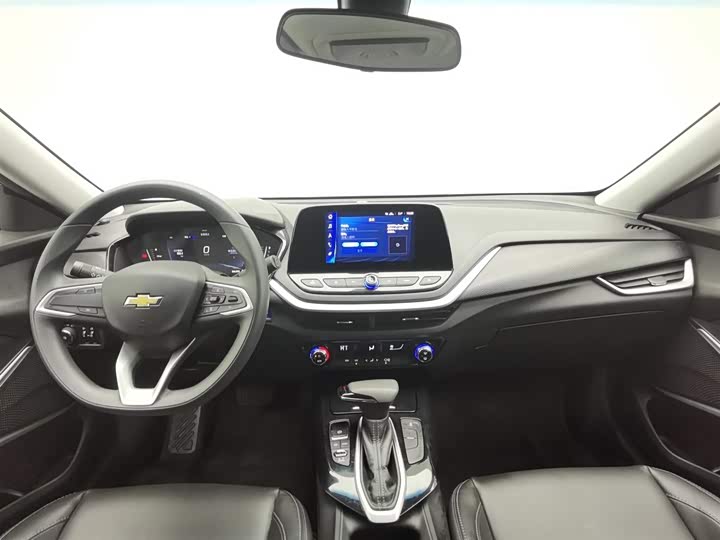 Photo 5 - Chevrolet Menlo