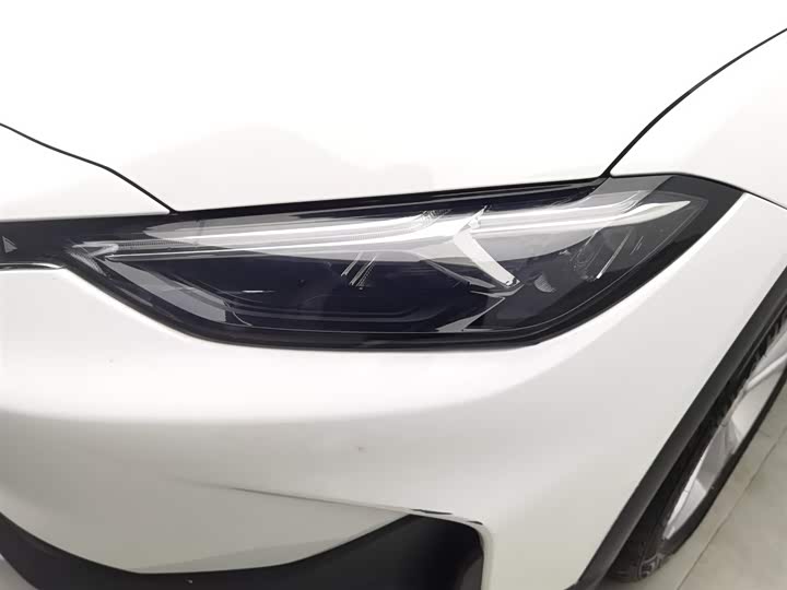 Photo 7 - Chevrolet Menlo