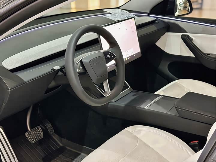 Фото 9 - Tesla Model Y