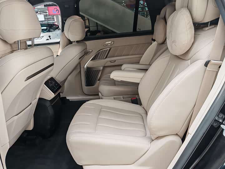 Фото 8 - Nio Onvo L90