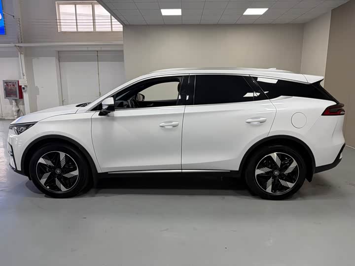 Фото 7 - BYD Tang Hybrid/EV