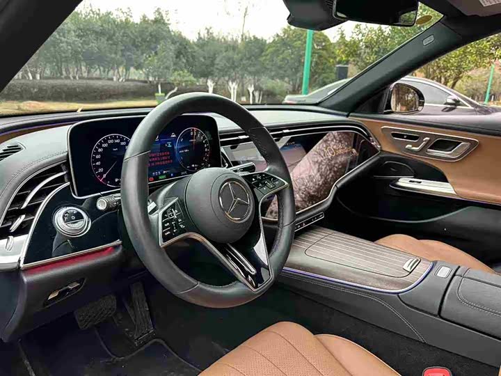 Фото 9 - Mercedes-Benz E-Class Hybrid