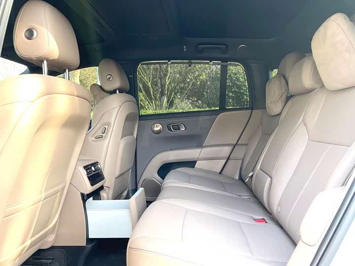 Фото 6 - LiXiang i6