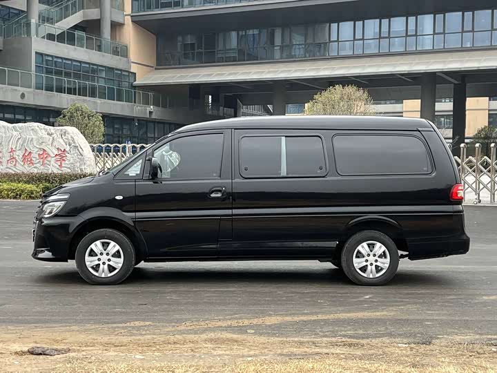 Фото 7 - Dongfeng Forthing Lingzhi M5