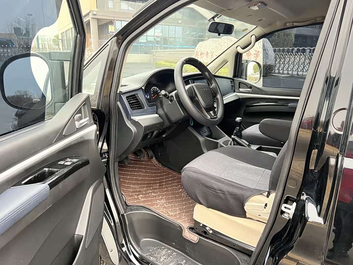 Фото 9 - Dongfeng Forthing Lingzhi M5