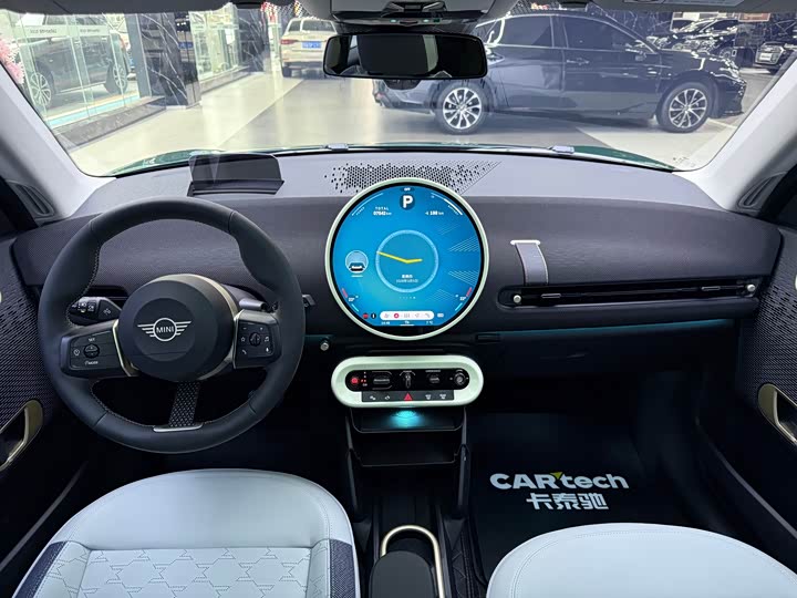 Photo 7 - Mini Cooper