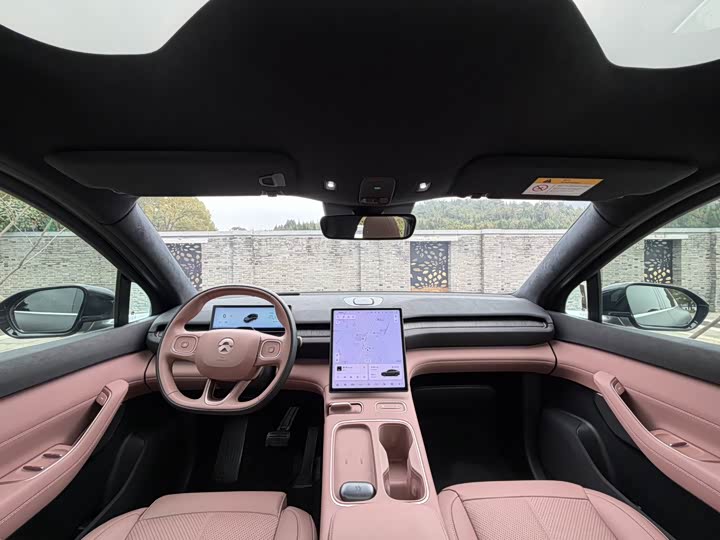 Фото 6 - Nio EC6