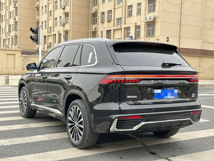 Фото 9 - Geely Monjaro