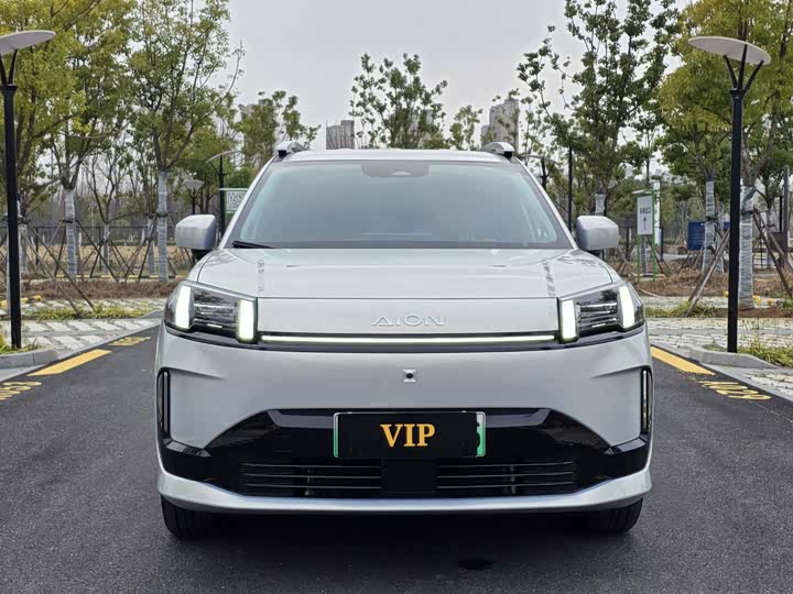 Фото 2 - GAC Aion V