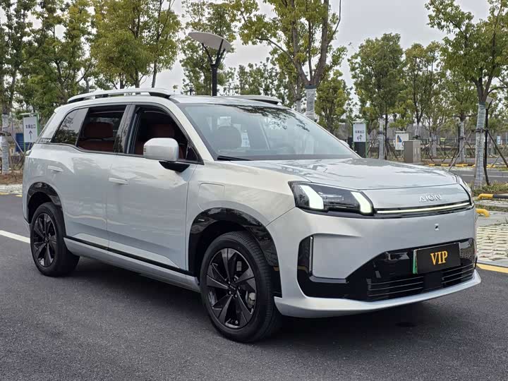 Фото 3 - GAC Aion V