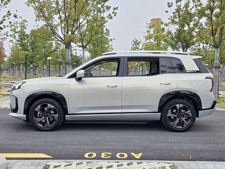 Фото 4 - GAC Aion V