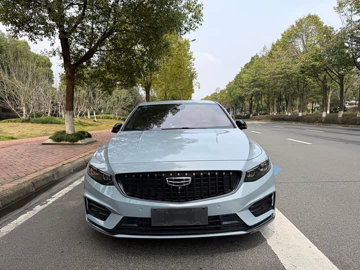 Фото 2 - Geely Preface