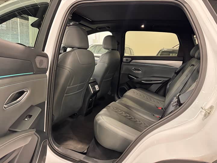 Фото 8 - BYD Song L DM-i Hybrid