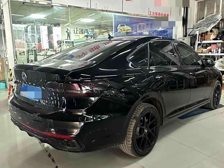 Фото 2 - Volkswagen Lavida