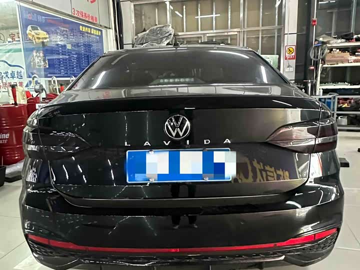 Фото 3 - Volkswagen Lavida