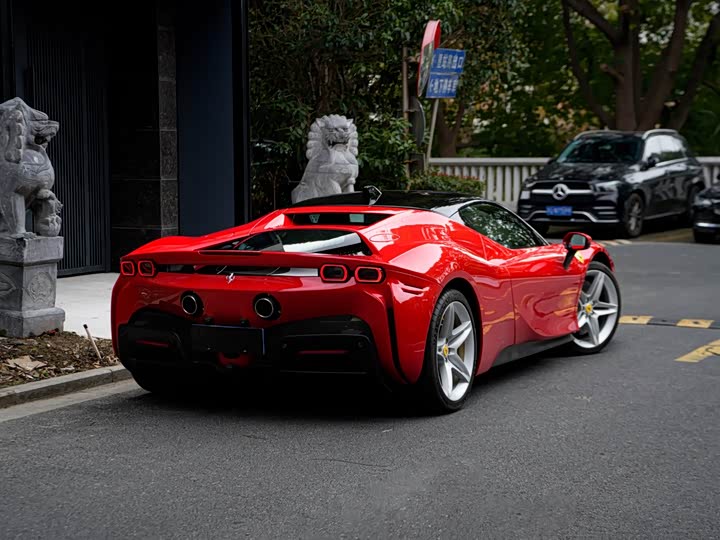 Photo 5 - Ferrari SF90