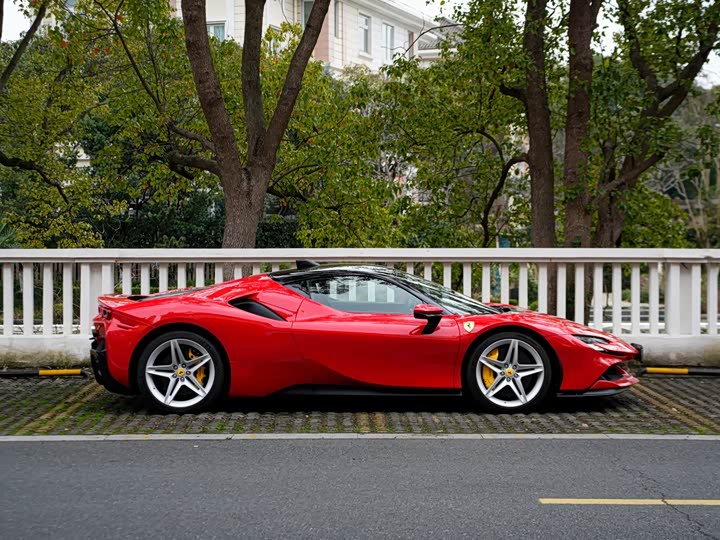 Photo 7 - Ferrari SF90