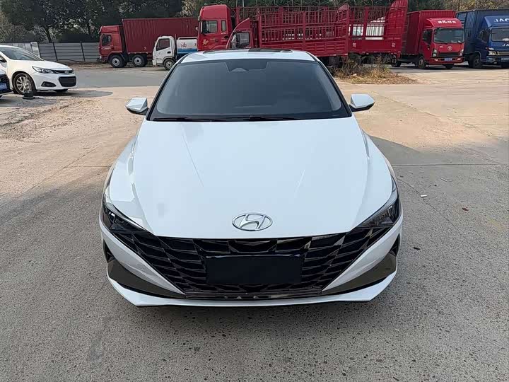 Фото 2 - Hyundai Elantra N line