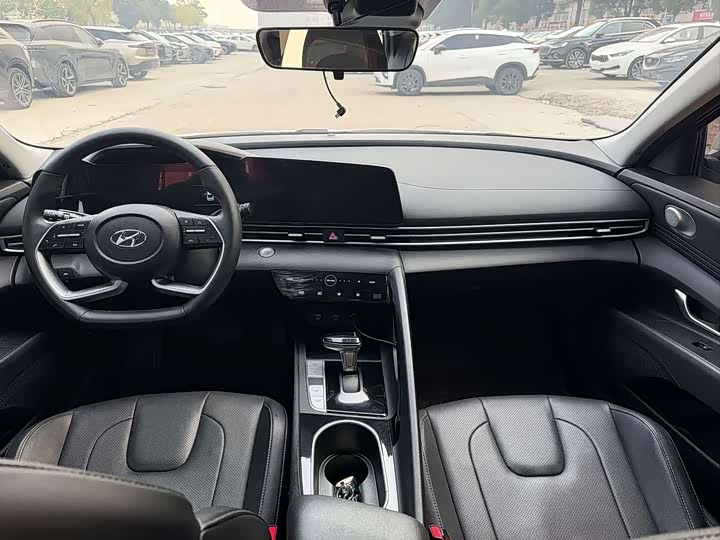 Фото 6 - Hyundai Elantra N line