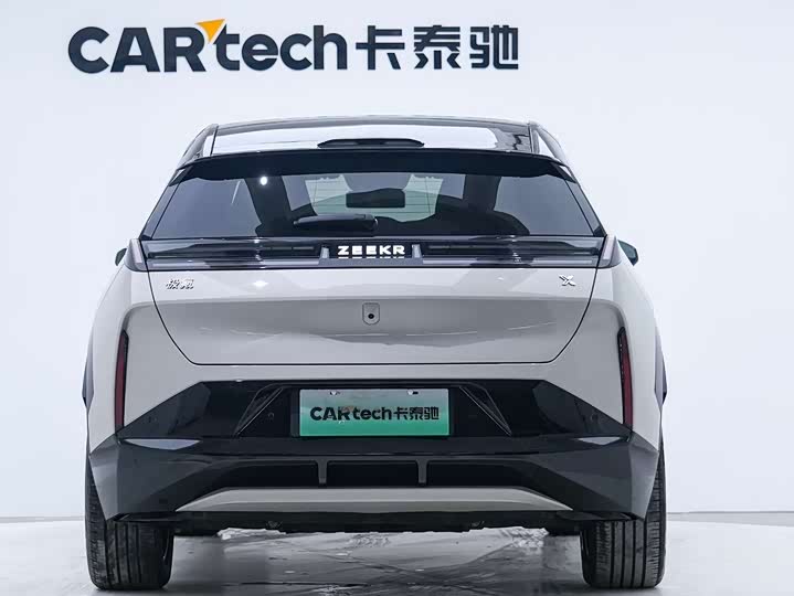 Фото 3 - Zeekr X
