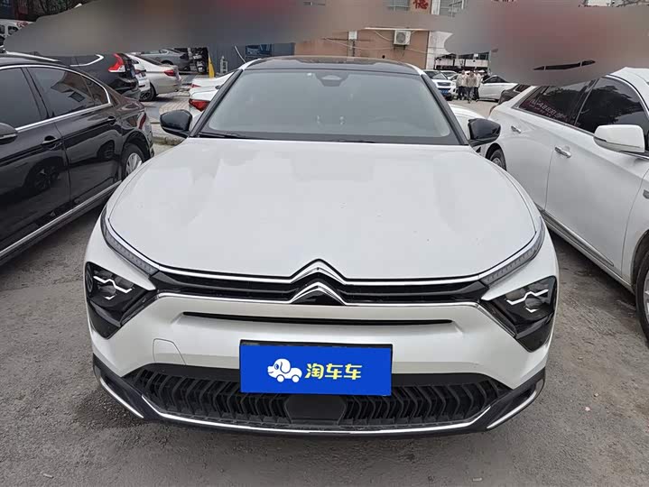 Фото 2 - Citroen C5 X