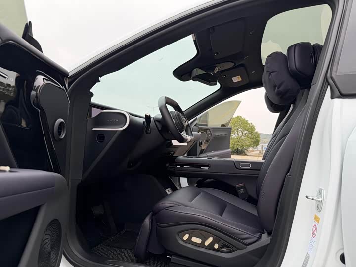 Фото 9 - Avatr 07