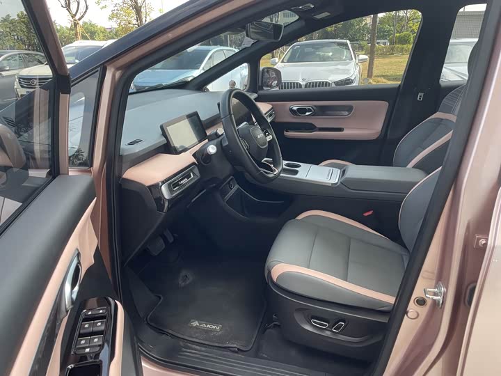 Фото 9 - GAC Aion Y