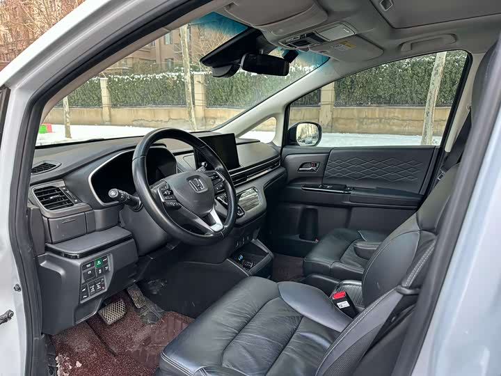 Фото 7 - Honda Elysion