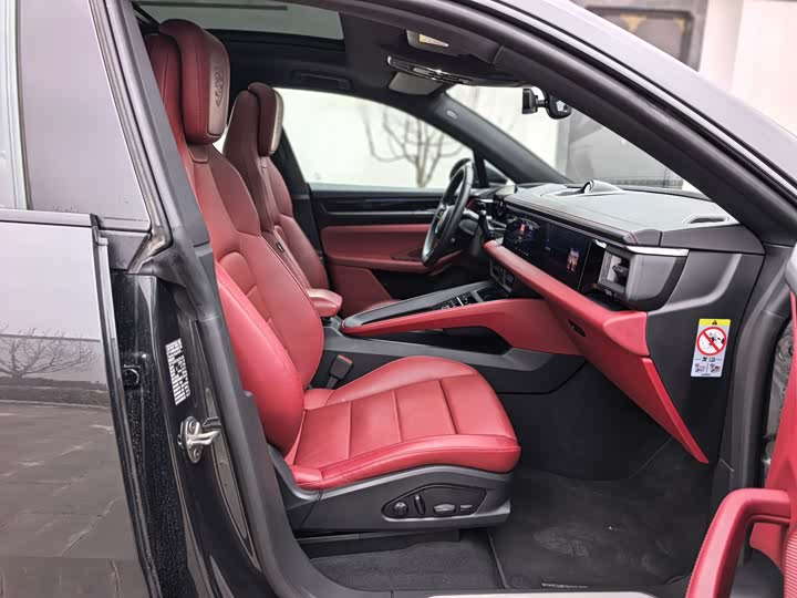 Фото 9 - Porsche Macan EV