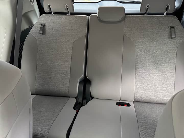 Фото 8 - Toyota Sienna