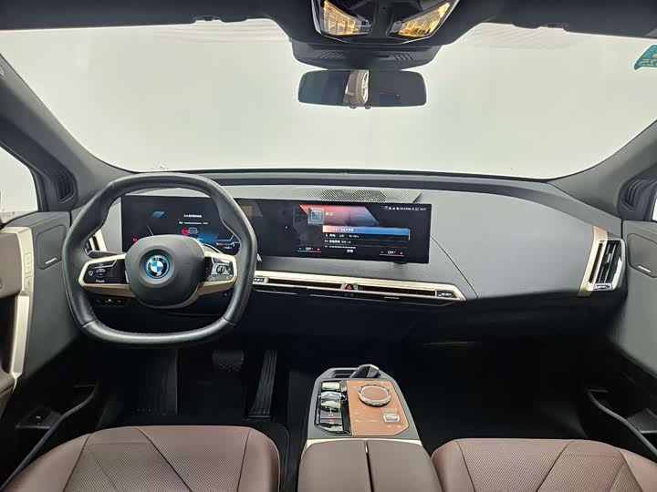 Фото 6 - BMW iX