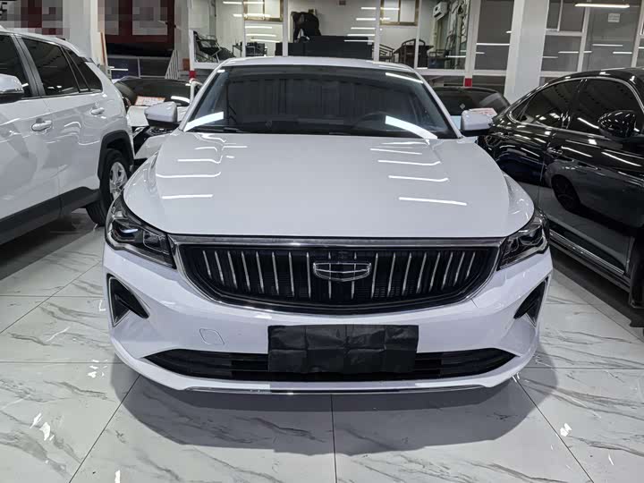 Фото 2 - Geely Emgrand