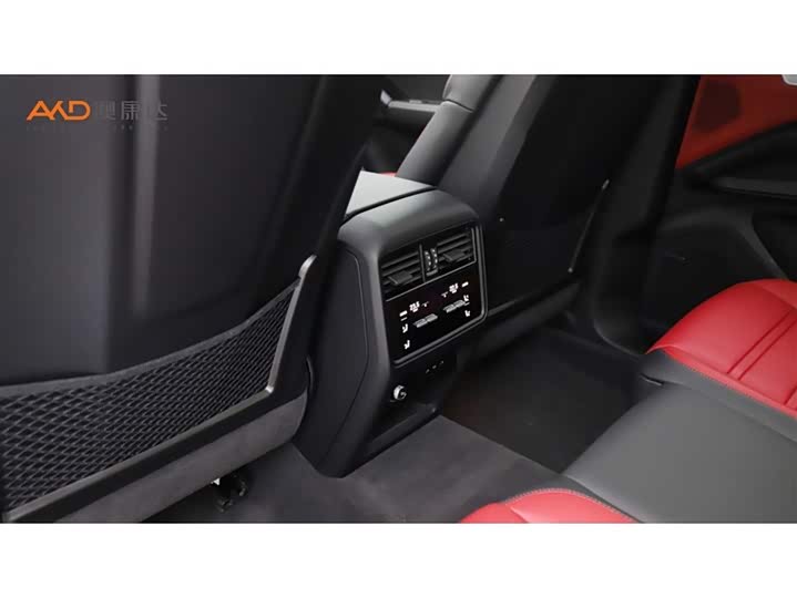 Фото 9 - Porsche Cayenne