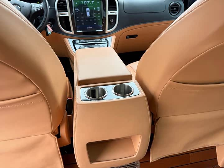 Фото 7 - Mercedes-Benz Vito