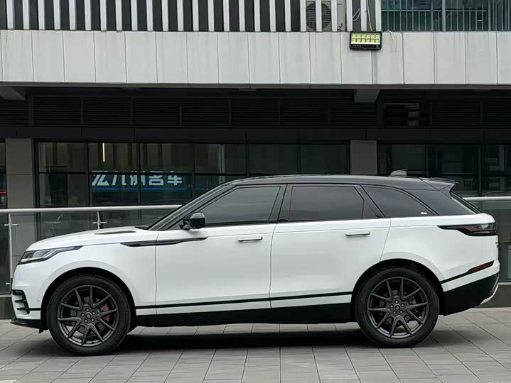 Фото 3 - Land Rover Range Rover Velar