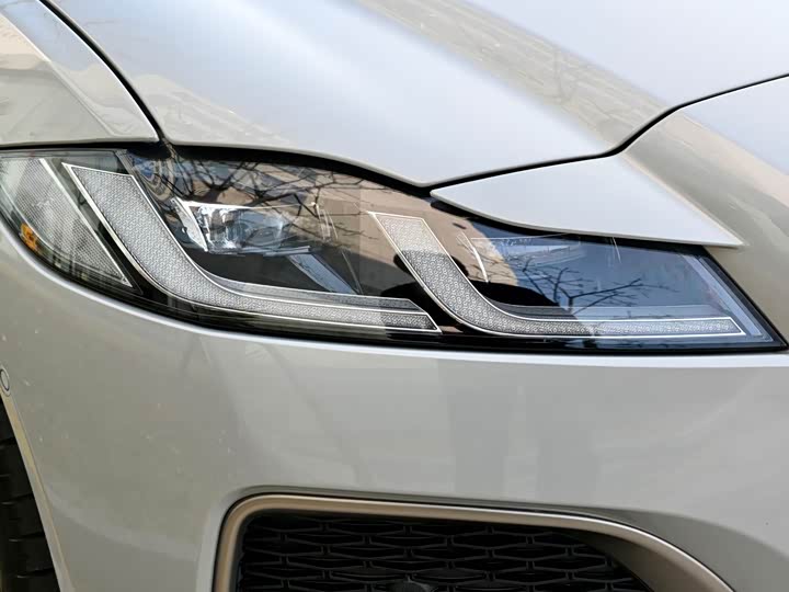 Фото 5 - Jaguar XF L