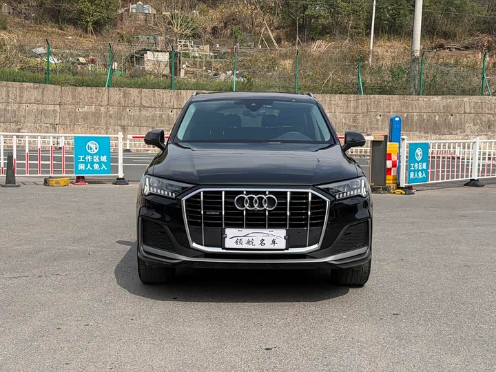 Фото 3 - Audi Q7