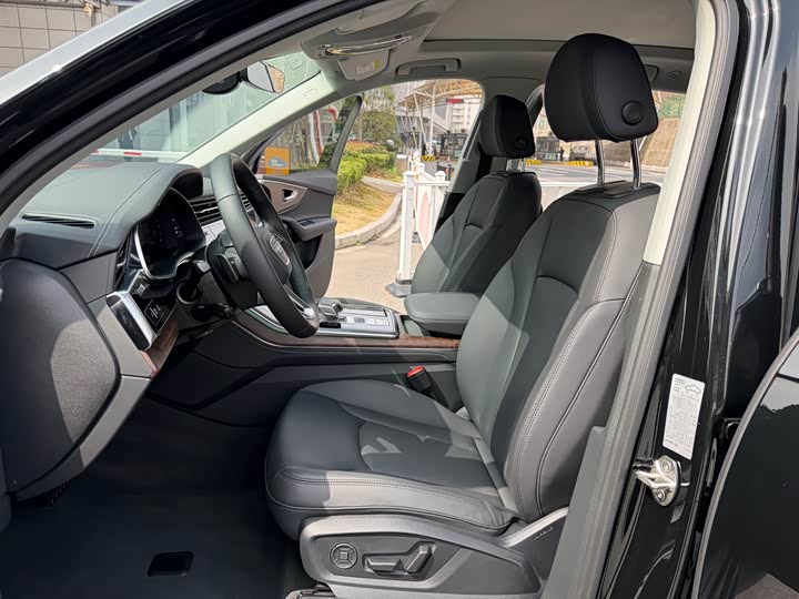 Фото 7 - Audi Q7