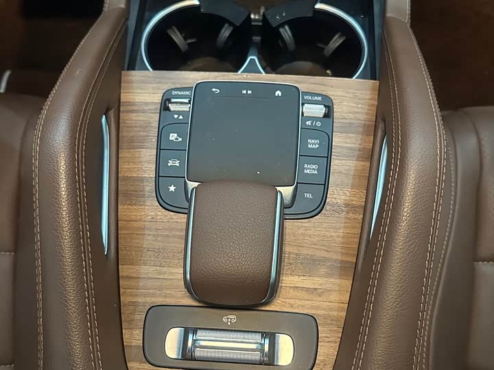 Фото 9 - Mercedes-Benz GLE-Class