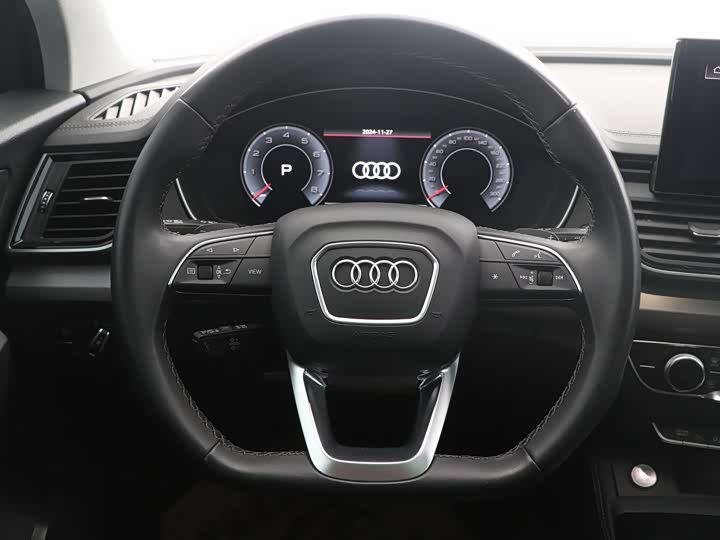 Photo 8 - Audi Q5L