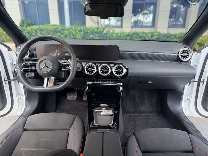 Фото 5 - Mercedes-Benz A-Class